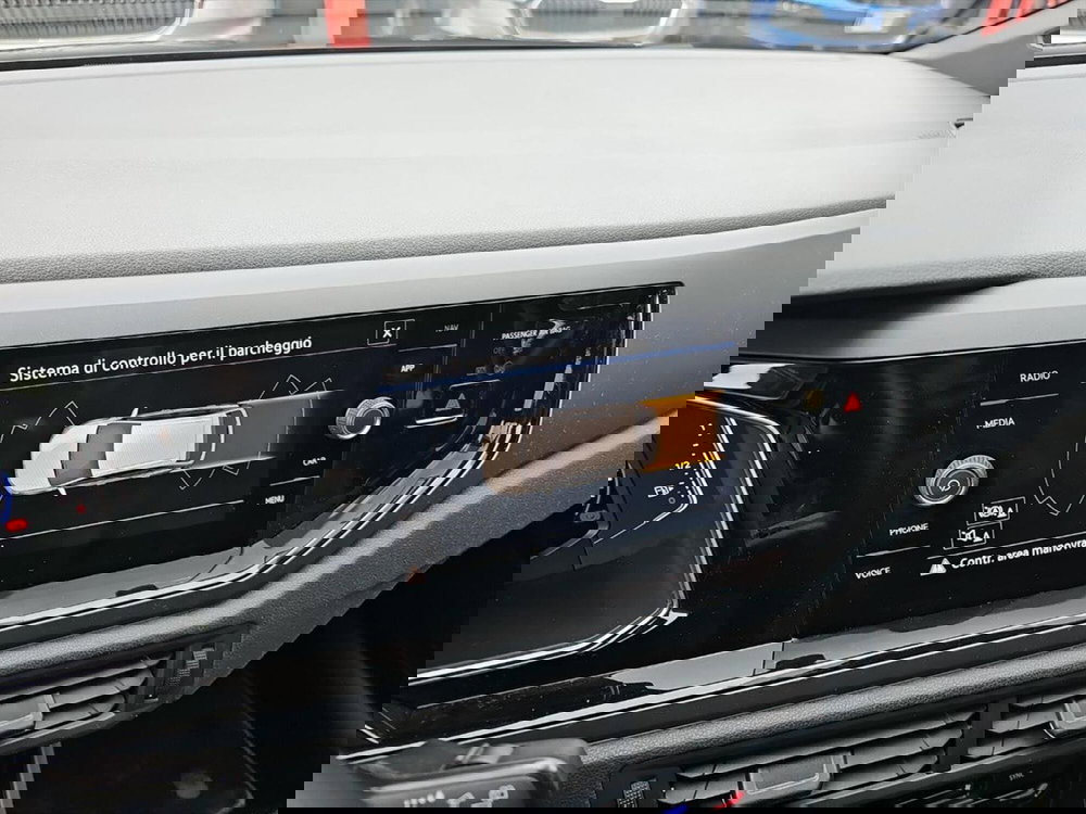 Volkswagen Taigo usata a Lecco (14)