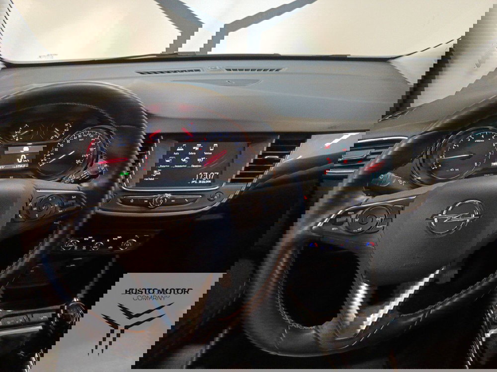 Opel Crossland X usata a Varese (12)