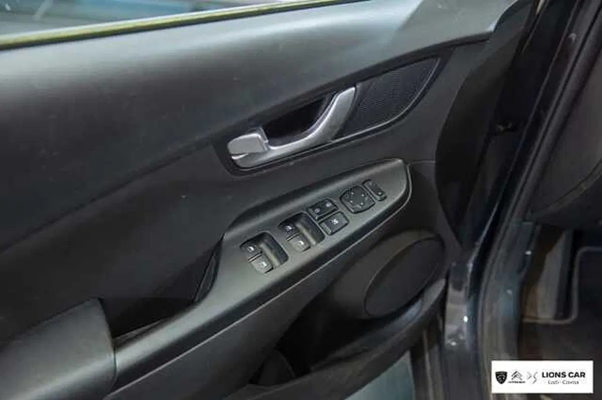Hyundai Kona usata a Lodi (9)