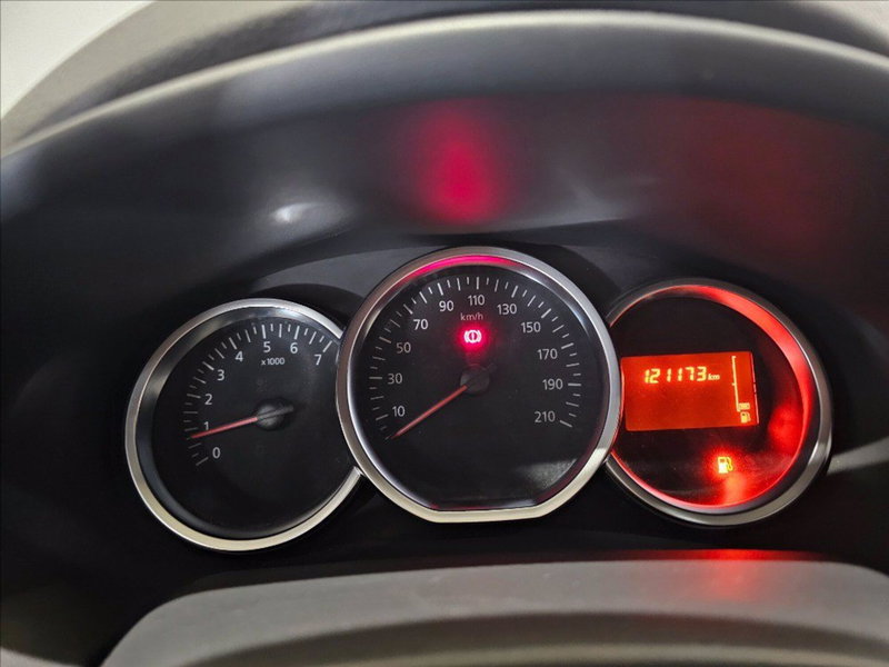 Dacia Sandero usata a Palermo (12)