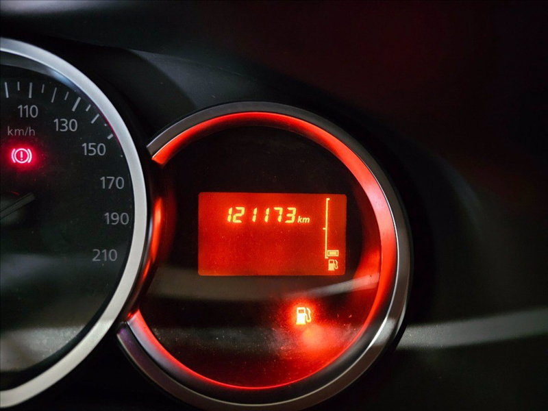 Dacia Sandero usata a Palermo (13)