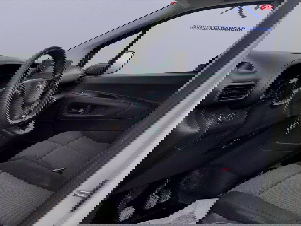 Opel Combo Furgone usata a Milano (9)