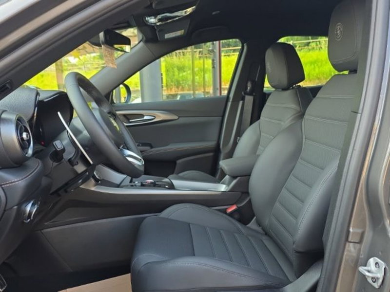 Alfa Romeo Tonale nuova a Monza e Brianza (11)