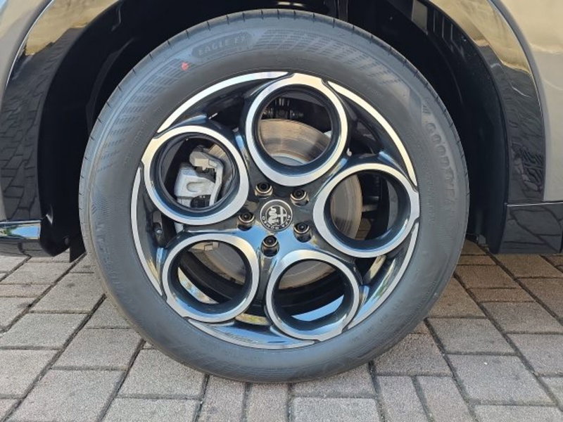 Alfa Romeo Tonale nuova a Monza e Brianza (13)