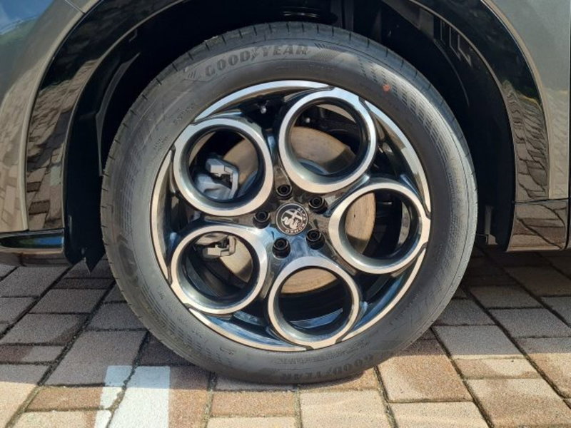 Alfa Romeo Tonale nuova a Monza e Brianza (13)