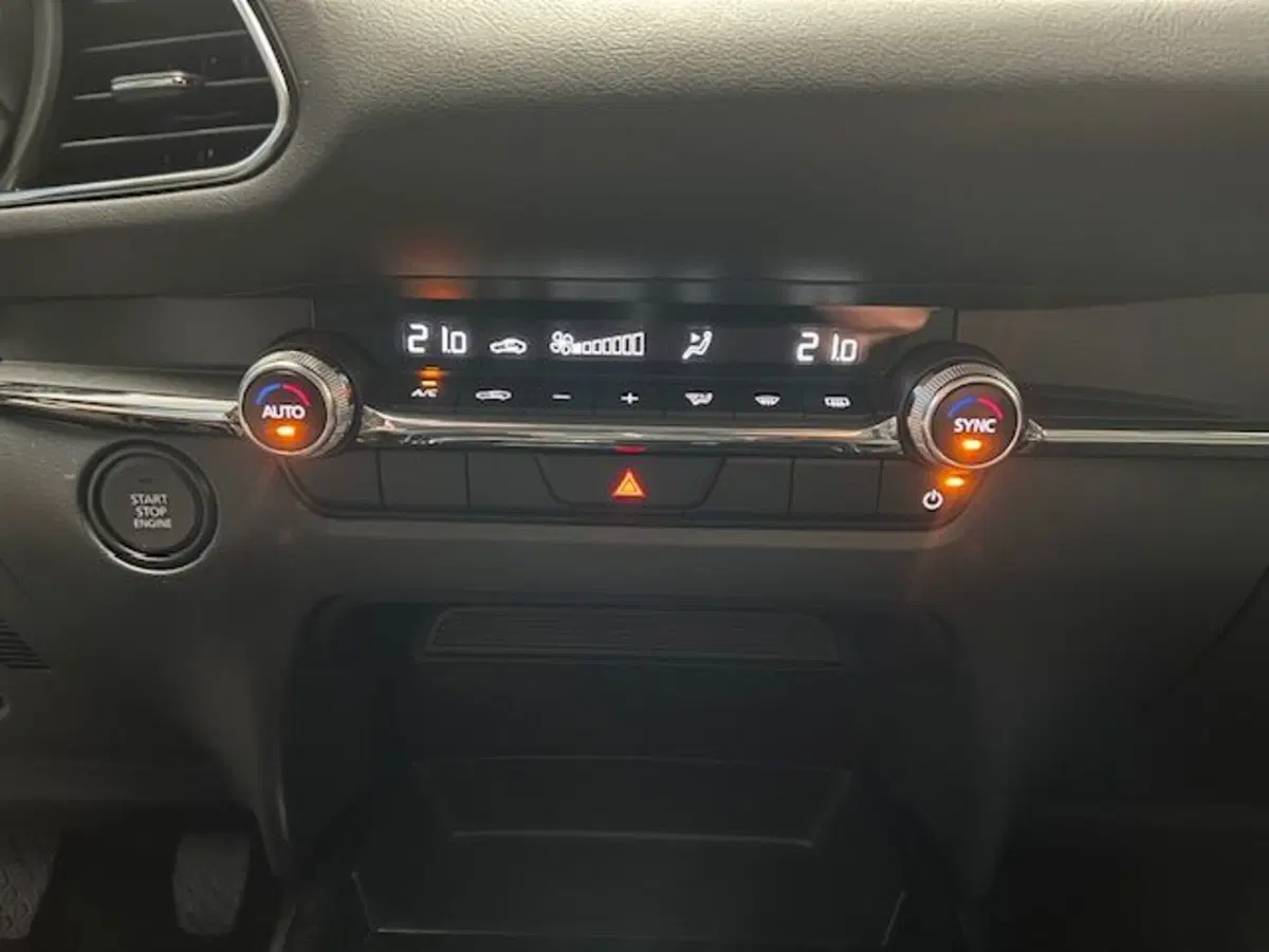 Mazda CX-30 nuova a Cuneo (9)