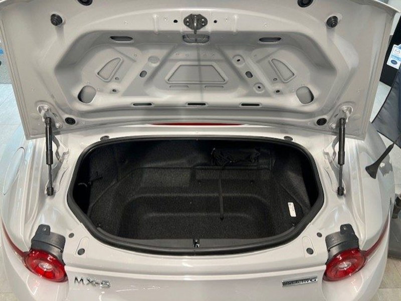 Mazda MX-5 nuova a Cuneo (13)