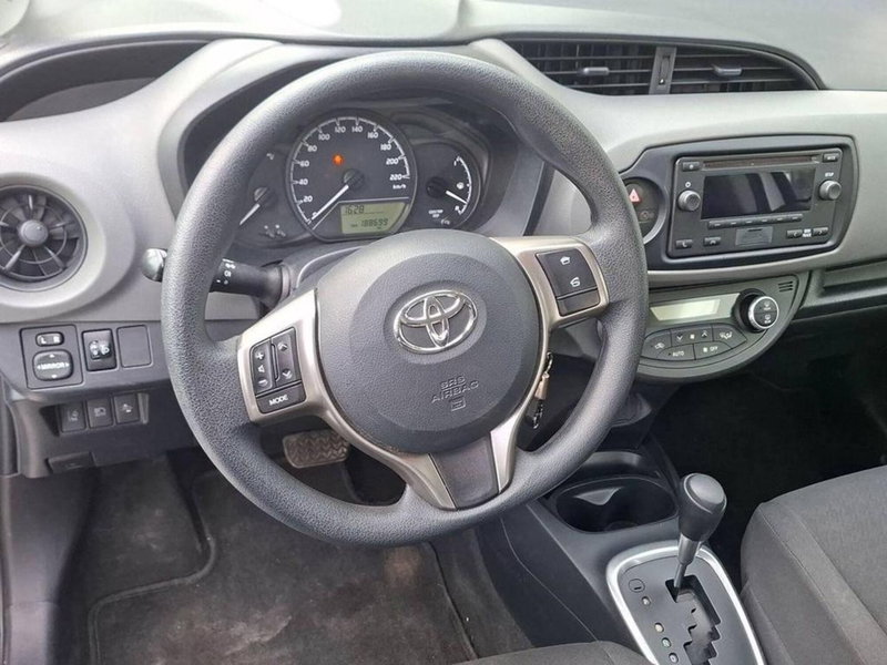 Toyota Yaris usata a Torino (12)