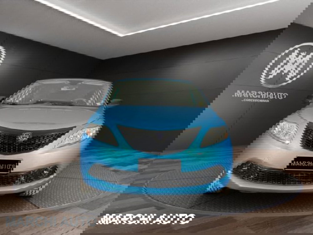 Lancia Ypsilon usata a Perugia (2)