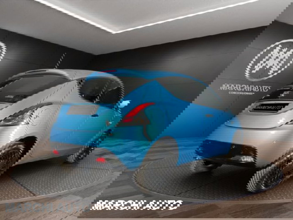 Lancia Ypsilon usata a Perugia (5)