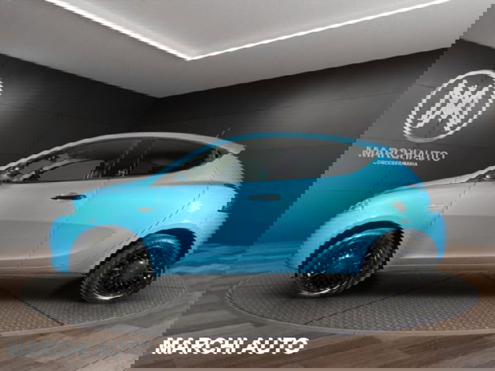 Lancia Ypsilon usata a Perugia (8)