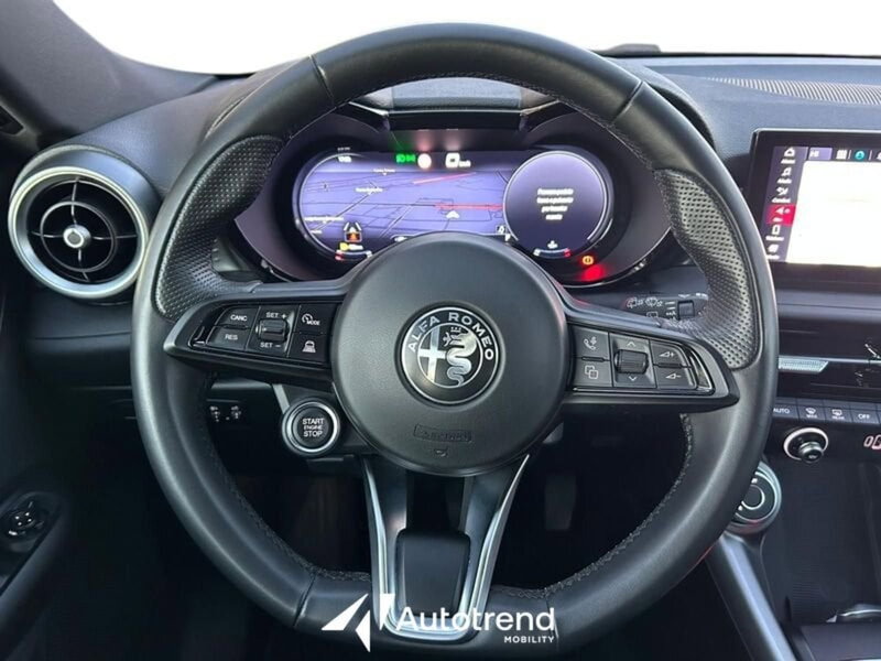Alfa Romeo Tonale usata a Lecce (11)