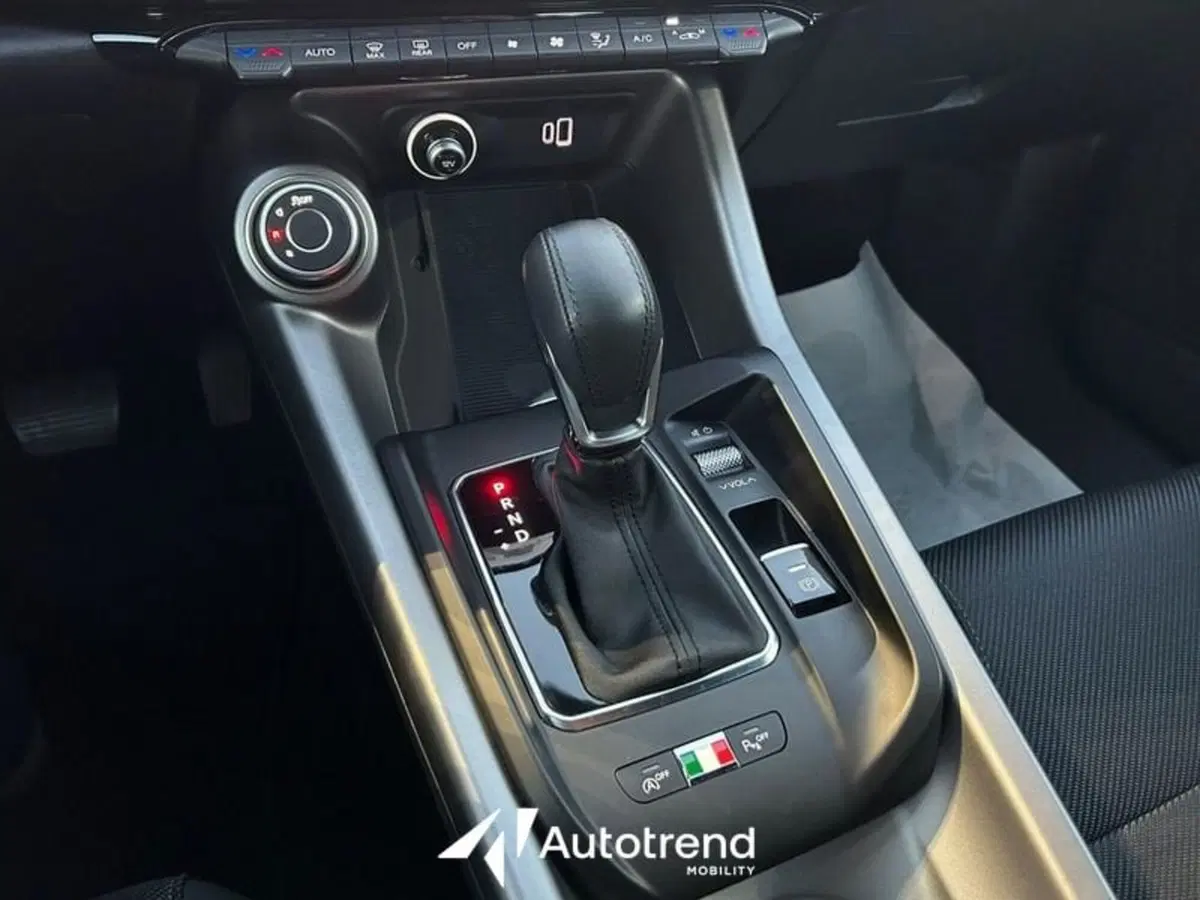 Alfa Romeo Tonale usata a Lecce (17)