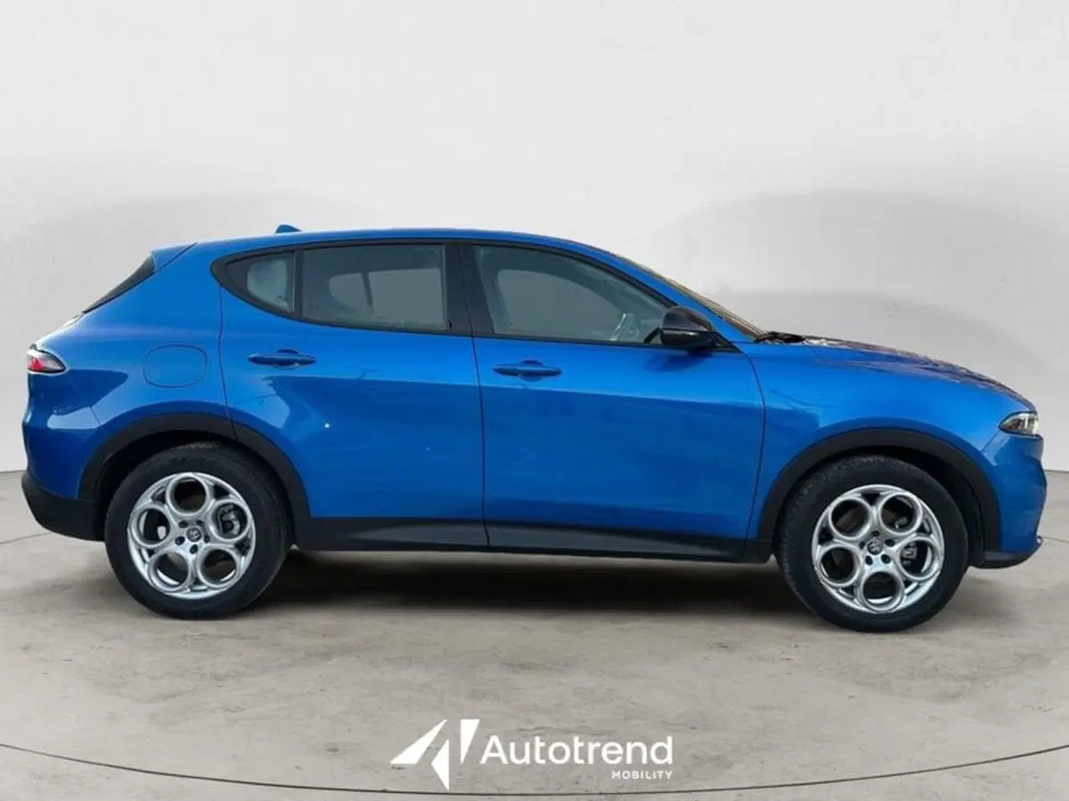 Alfa Romeo Tonale usata a Lecce (6)
