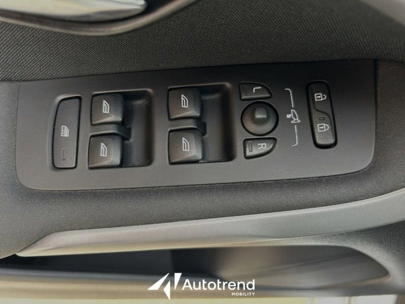 Volvo V40 usata a Lecce (14)