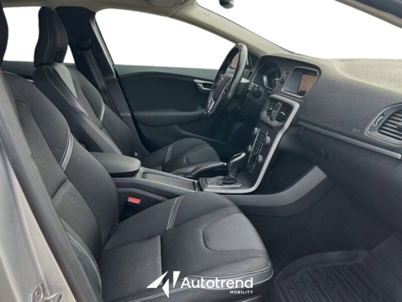 Volvo V40 usata a Lecce (6)