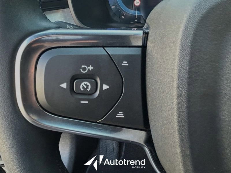 Volvo XC40 usata a Lecce (12)