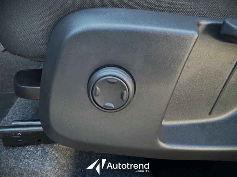 Volvo XC40 usata a Lecce (20)