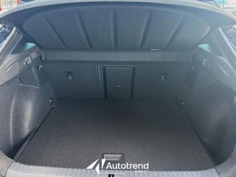 Cupra Formentor usata a Lecce (17)