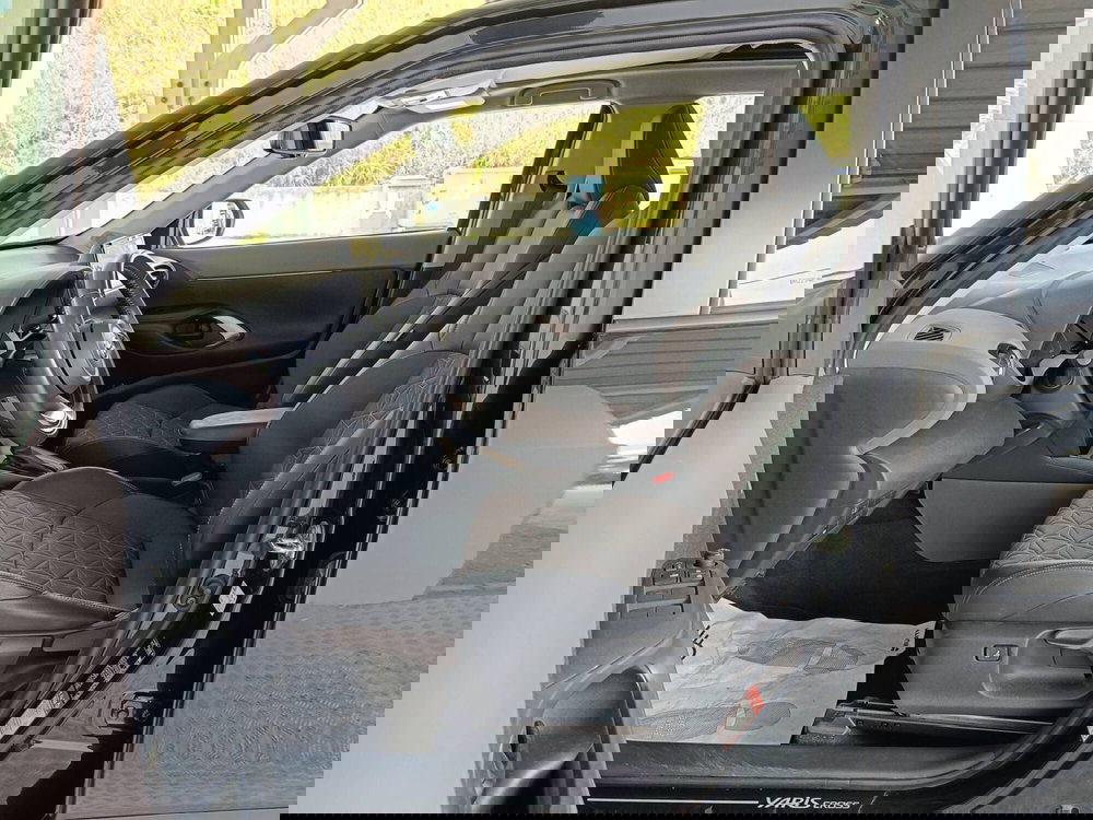 Toyota Yaris Cross usata a Ascoli Piceno (8)