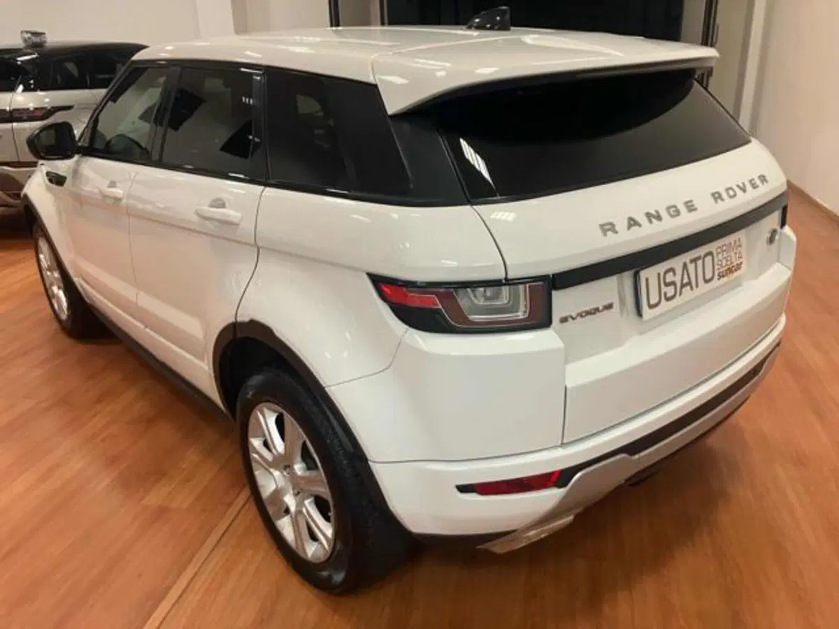 Land Rover Range Rover Evoque usata a Lucca (3)