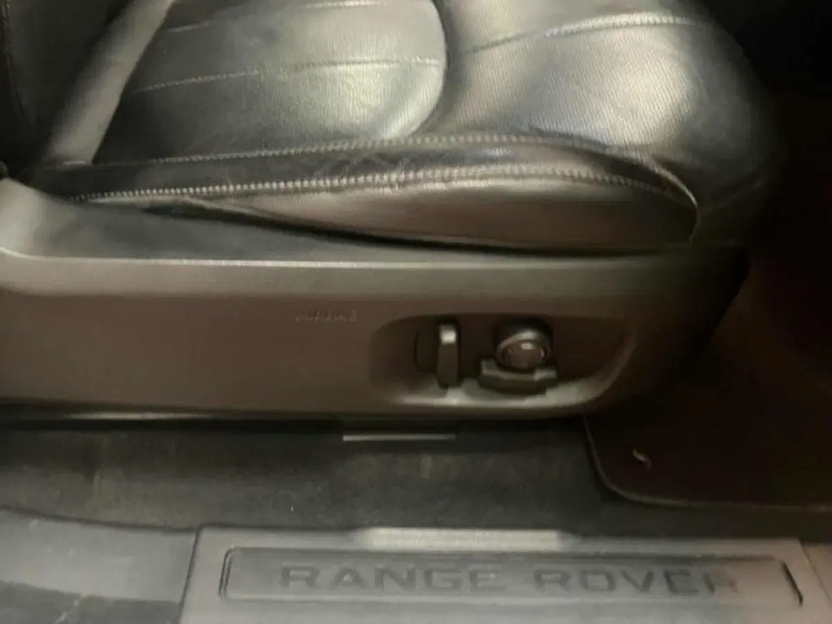 Land Rover Range Rover Evoque usata a Lucca (7)