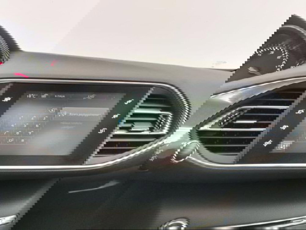 Peugeot 308 SW usata a Como (17)