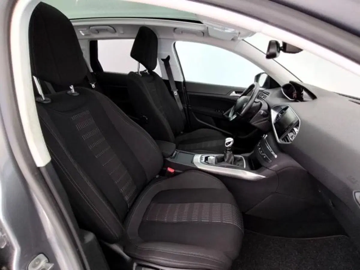 Peugeot 308 SW usata a Como (3)
