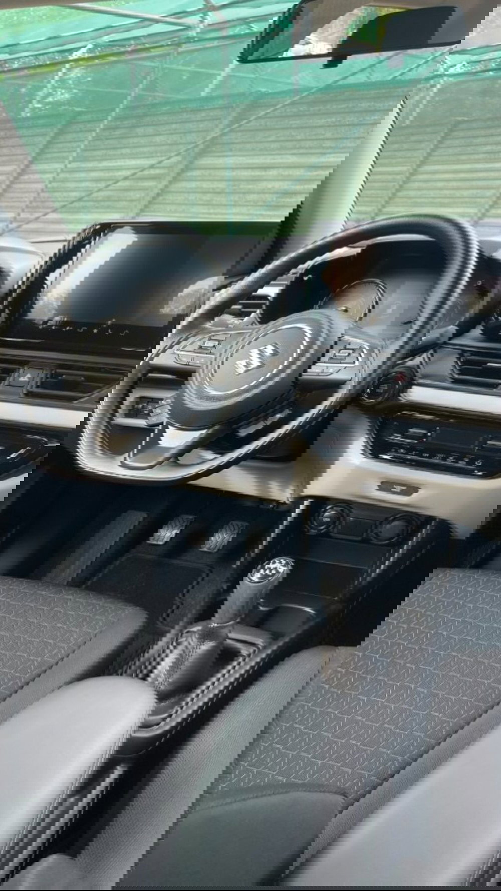 Suzuki Swift nuova a Novara (8)