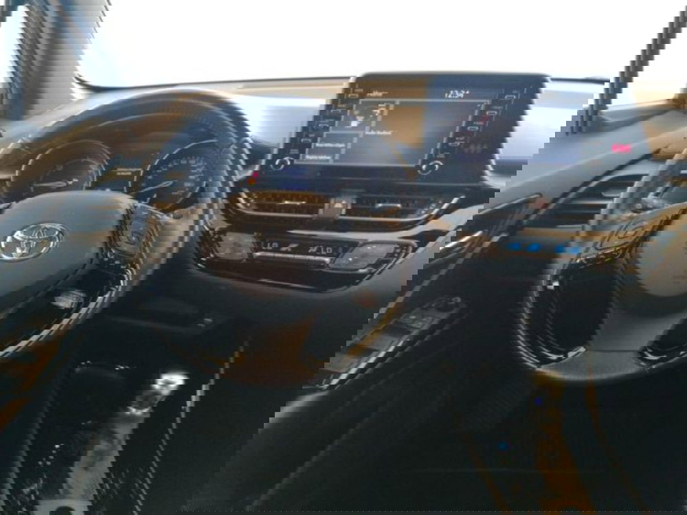 Toyota Toyota C-HR usata a Roma (8)