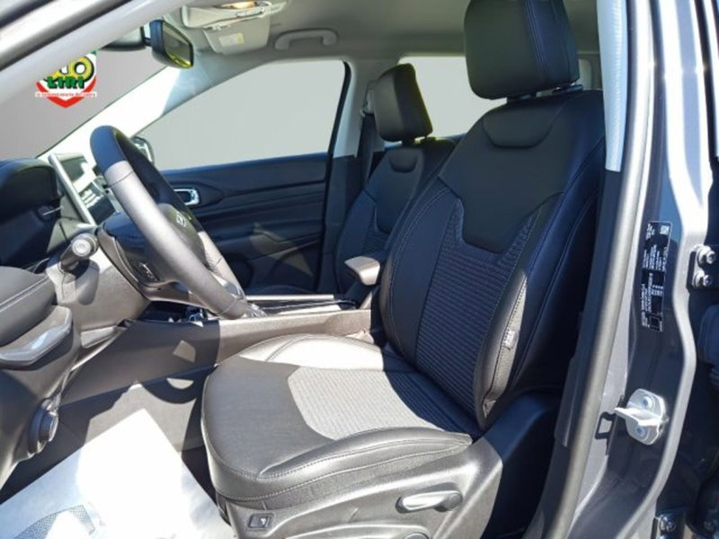 Jeep Compass nuova a Frosinone (17)
