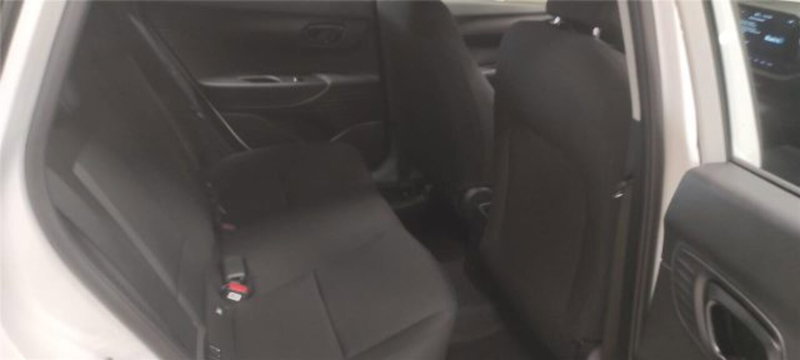 Hyundai i20 nuova a Bari (8)