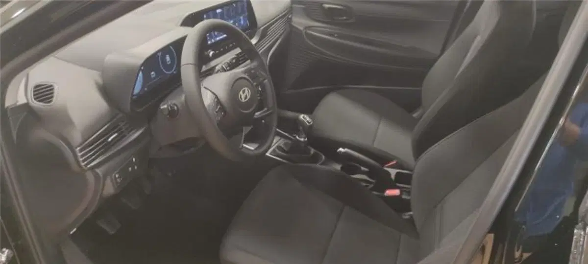 Hyundai i20 nuova a Bari (6)