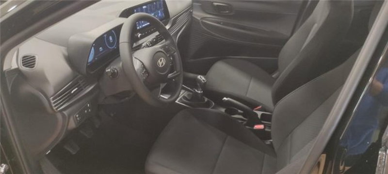 Hyundai i20 nuova a Bari (6)