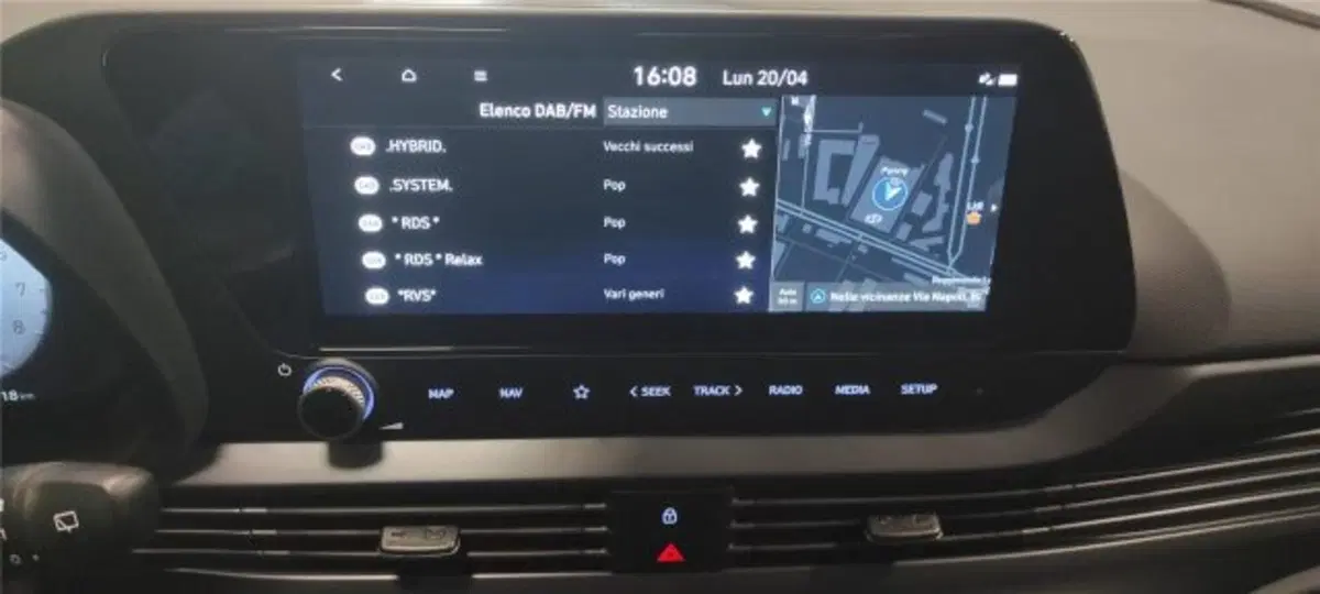 Hyundai i20 nuova a Bari (14)