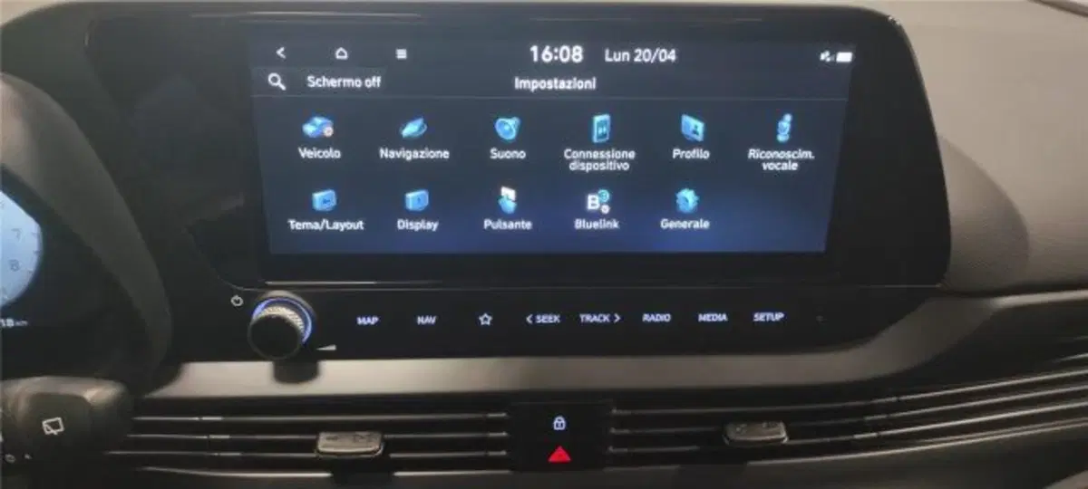 Hyundai i20 nuova a Bari (16)
