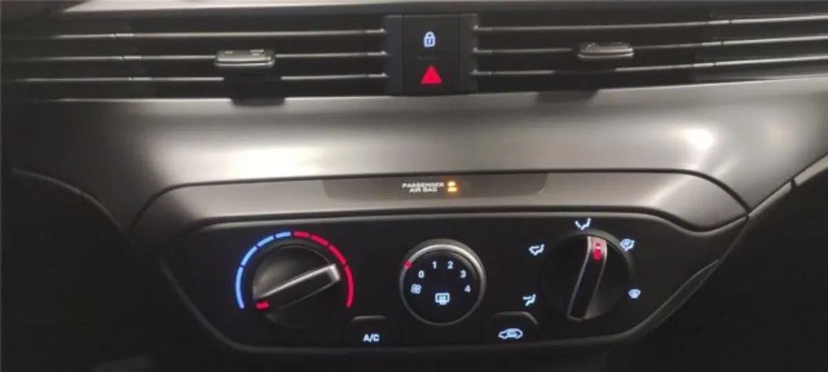 Hyundai i20 nuova a Bari (19)