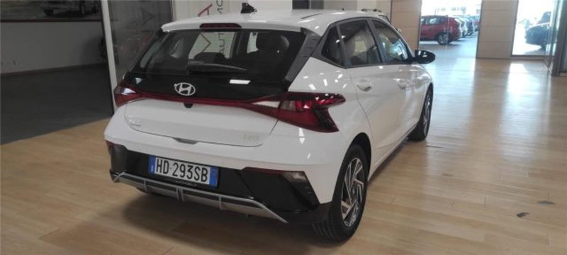 Hyundai i20 nuova a Bari (4)