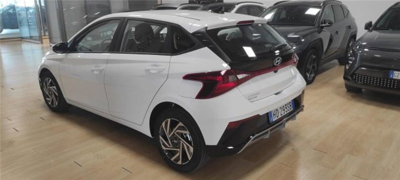 Hyundai i20 nuova a Bari (5)