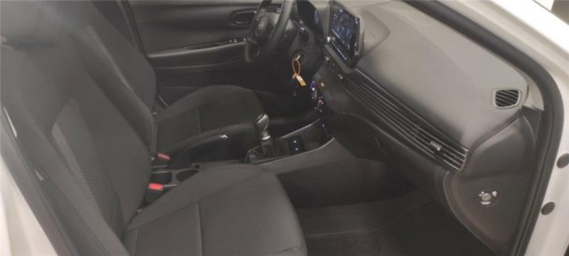 Hyundai i20 nuova a Bari (7)