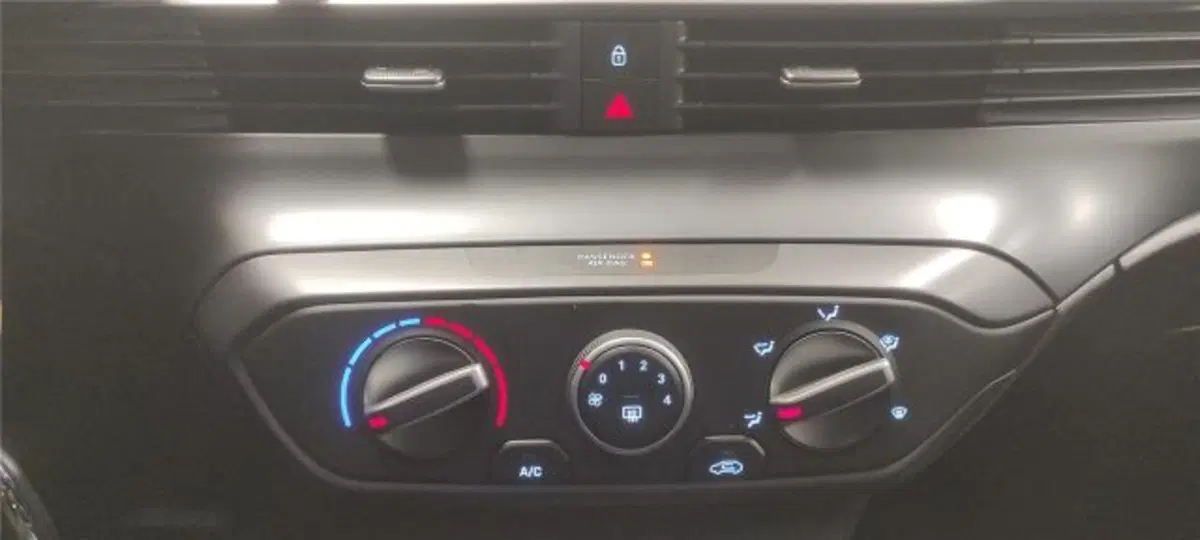 Hyundai i20 nuova a Bari (19)