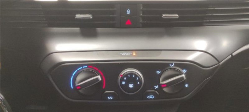 Hyundai i20 nuova a Bari (19)