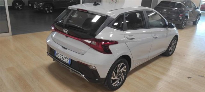 Hyundai i20 nuova a Bari (4)