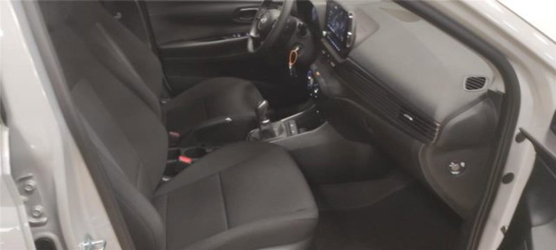 Hyundai i20 nuova a Bari (7)