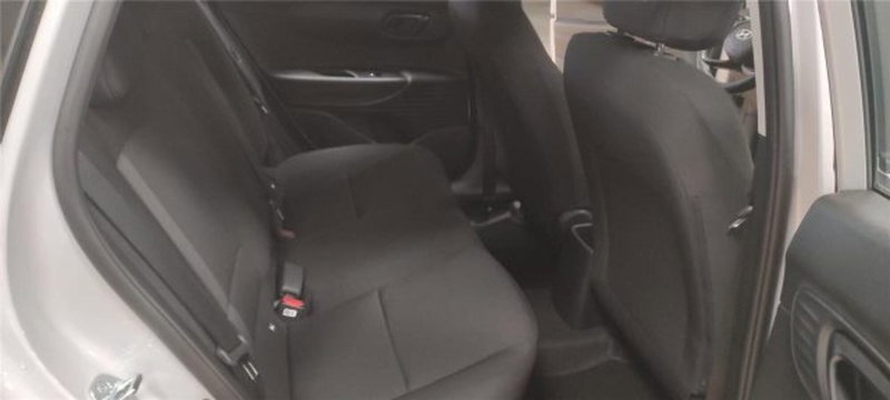 Hyundai i20 nuova a Bari (8)