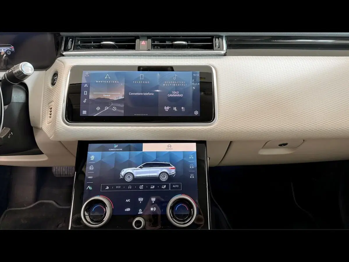 Land Rover Range Rover Velar usata a Varese (12)