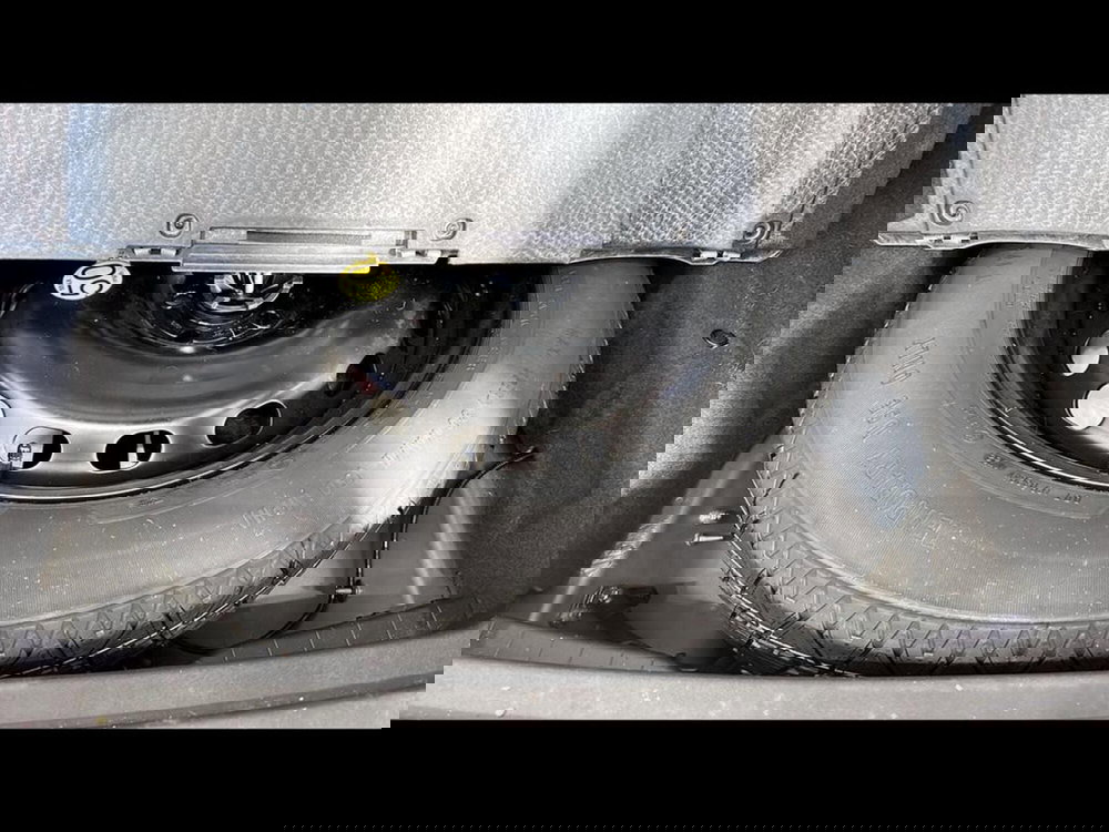 Land Rover Range Rover Velar usata a Varese (15)