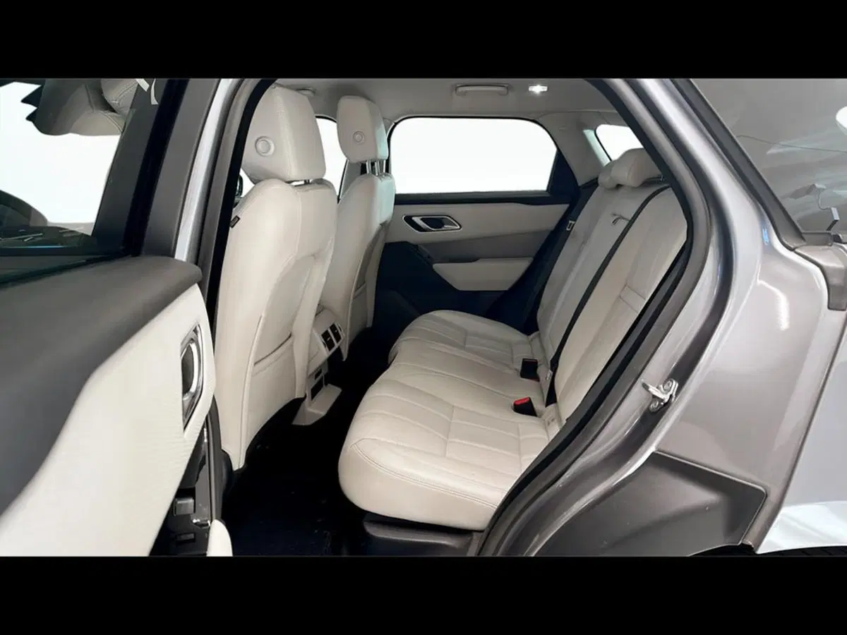 Land Rover Range Rover Velar usata a Varese (5)