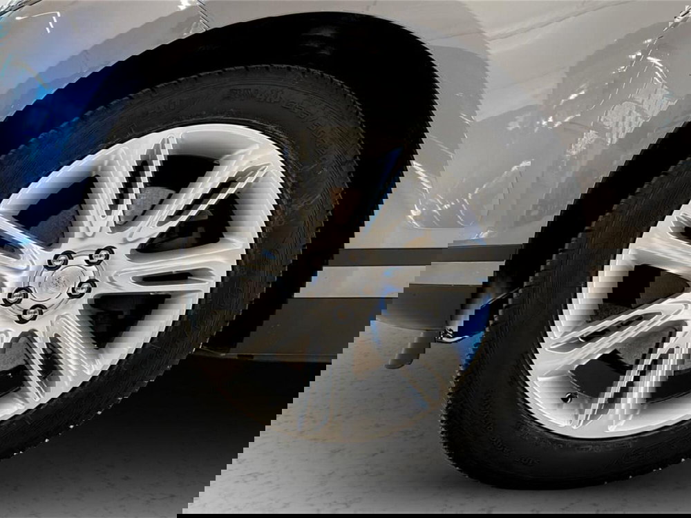 Land Rover Range Rover Velar usata a Varese (9)