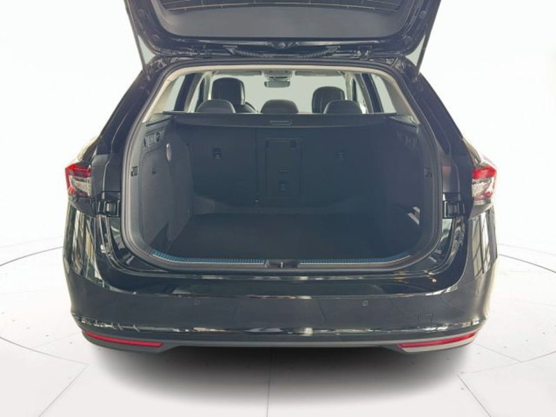 Skoda Superb nuova a Vicenza (10)